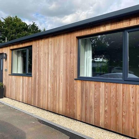 Larks Leaze Lodge, Steeple Ashton, Wiltshire Trowbridge Esterno foto