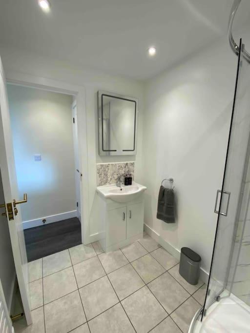 Larks Leaze Lodge, Steeple Ashton, Wiltshire Trowbridge Esterno foto