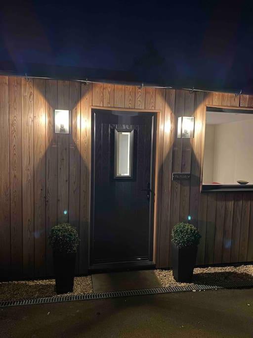 Larks Leaze Lodge, Steeple Ashton, Wiltshire Trowbridge Esterno foto